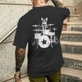 ロックスター ドラマー 猫 ドラム演奏 ミュージシャン バンド 音楽好き メンズTシャツ バックプリント 彼への贈り物