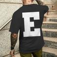 大文字 E アルファベット モノグラム イニシャル メンズTシャツ バックプリント 彼への贈り物