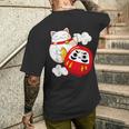招き猫 招き猫だるま カワイイ メンズTシャツ バックプリント 彼への贈り物