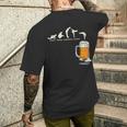 月曜日から金曜日のビールのおかしい仕事の週の飲むチームのギフトへの月曜日 メンズTシャツ バックプリント 彼への贈り物