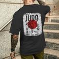 柔道 涼しい 日本のシンボル 柔道家 武道愛好家 メンズTシャツ バックプリント 彼への贈り物