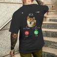 面白いtシャツ 柴犬 着信 イヌ わんこ メンズ 犬好き グッズ かわいい おもしろ 面白い 服 ネタ メンズTシャツ バックプリント 彼への贈り物
