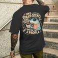 面白いトッケイヤモリの飼い主が爬虫類のトカゲを言う メンズTシャツ バックプリント 彼への贈り物