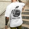 New York City The Big Apple Graphic New York City メンズTシャツ バックプリント 彼への贈り物