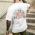 キャンプモード おもしろキャンパー 自然愛好家 スカウト ハローサマー メンズTシャツ バックプリント 彼への贈り物
