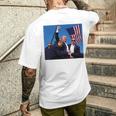 トランプ大統領のために祈り、決して降伏しない、神の祝福トランプ。 長袖tシャツ メンズTシャツ バックプリント 彼への贈り物