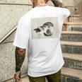 眠れる猫 子猫 このばいれい 日本 美術 絵画 かわいい 墨 メンズTシャツ バックプリント 彼への贈り物