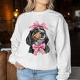 Coquette Bow Coonhound Dog Mom ピンクリボンガール レディーススウェットシャツ 面白い贈り物