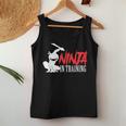 Ninja In Training 面白い忍者誕生日ギフト 男性 女性 子供 レディースタンクトップ 面白い贈り物