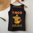 Taco Trump Always Chickens Out レディースタンクトップ 面白い贈り物