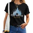Malt Whiskey Dreams Come True 面白いしゃれパロディtシャツ レディースTシャツ
