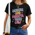 Very Demureery Mindfulibes Only Cute Retro Girls レディースTシャツ