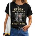 メンズ アメリカ国旗デザイン Myon Has Your Back Proud Army Mom レディースTシャツ