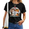 ローの馬と虎を抱きしめる Cuddling Horse And Tiger In Love レディースTシャツ