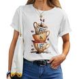 Coffee Is Life 愉快なコーヒー好きのギフト レディースTシャツ
