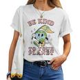 レトロ グルービー Be Kind To Your Planet Earth Day 70年代 80年代 4月 レディースTシャツ