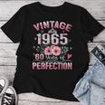 60Th B-Dayintage 1965 Floral 60 Years Of Perfection レディースTシャツ 面白い贈り物