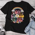 On Cloud Nine Birthday シャツ 9歳の誕生日 女の子 面白い レトロ レディースTシャツ 面白い贈り物