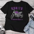 古希祝い バイク好き 車好き 父 男性 女性 クラシック 70歳 The Road Never Ends At 70 レディースTシャツ 面白い贈り物