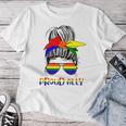 Messy Bun Proud Ally Pride Flag Love Lgbt レインボー サングラス レディースTシャツ 面白い贈り物