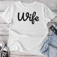 【Wife】妻 嫁 奥さん シンプル おしゃれ 英語 英文字 夫婦お揃い 結婚祝い カップル ペアルック おもしろ ペア レディースTシャツ 面白い贈り物