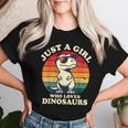 Just A Girl Who Loves Dinosaurs おもしろレトロ恐竜 T-Rex レディースTシャツ 彼女への贈り物