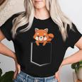Red Panda In A Bag Cute Love レッドパンダバッグ レディースTシャツ 彼女への贈り物