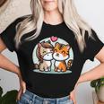ローの馬と虎を抱きしめる Cuddling Horse And Tiger In Love レディースTシャツ 彼女への贈り物