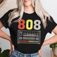 ヴィンテージ 808 ローランド ドラムマシン ギフト 男性 女性 ドラムに レディースTシャツ 彼女への贈り物
