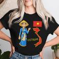美しい笑顔のベトナムの女の子、旗とベトナムの地図 レディースTシャツ 彼女への贈り物