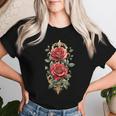 赤いバラ 花 ボタニスト 庭の花 赤いバラ レディースTシャツ 彼女への贈り物