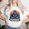 Bassquatch – Groovyasquatch Djデザイン 音楽愛好家向け レディースTシャツ 彼女への贈り物