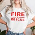 Fire Rescue 消防士 消防士 キッズ 若者 大人 男の子 女の子 レディースTシャツ 彼女への贈り物