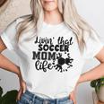 Livin' Thatoccer Mom Life ファニースポーツ 母の日 長袖tシャツ レディースTシャツ 彼女への贈り物