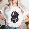 コケット リボン ニューファンドランド 犬 犬 ママ ピンクリボン 女の子 レディースTシャツ 彼女への贈り物