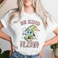 レトロ グルービー Be Kind To Your Planet Earth Day 70年代 80年代 4月 レディースTシャツ 彼女への贈り物