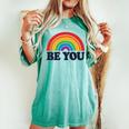 Lgbtq Be You Pocket Gay Pride Lgbt Ally Rainbow Flagintage レディースオーバーサイズコンフォートTシャツ Chalky Mint