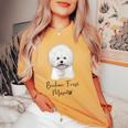 Bichon Frisé Dog Mom ビションフリーゼママかわいい子犬犬の所有者ビションフリーゼ犬 レディースオーバーサイズコンフォートTシャツ Mustard