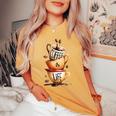 Coffee Is Life 愉快なコーヒー好きのギフト レディースオーバーサイズコンフォートTシャツ Mustard
