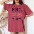 Bbq Beer Freedom レディースオーバーサイズコンフォートTシャツ Crimson