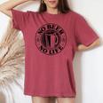 No Beer No Life ヴィンテージ飲酒 ビール愛好家向け 左胸 レディースオーバーサイズコンフォートTシャツ Crimson
