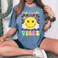 5Th Grade Vibes Girls Smile Face Back To School Fifth Grade Women's Oversized Comfort T-shirt Blue Jean