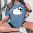 肉まんに抱きつくパンダ かわいい チャイナ 白黒 Panda Meat Bun レディースオーバーサイズコンフォートTシャツ Blue Jean