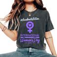 International Women's Day 2025 Accelerate Action Girls レディースオーバーサイズコンフォートTシャツ Pepper