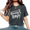 Rockabilly Rebel Pin-Up Girl In Dress Graphic レディースオーバーサイズコンフォートTシャツ Pepper