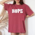 Hope Romans 15 13 レトロ グルービー 面白い クリスチャン 信仰 聖書 J レディースオーバーサイズコンフォートTシャツ Crimson