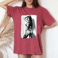 Hot Girl On 男性用 セクシー ブーティー ビキニ モデル 2 Bw レディースオーバーサイズコンフォートTシャツ Crimson