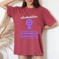 International Women's Day 2025 Accelerate Action Girls レディースオーバーサイズコンフォートTシャツ Crimson