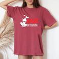 Ninja In Training 面白い忍者誕生日ギフト 男性 女性 子供 レディースオーバーサイズコンフォートTシャツ Crimson