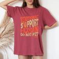 Retro Do Not Pet Emotionalupport Human Groovy レディースオーバーサイズコンフォートTシャツ Crimson
